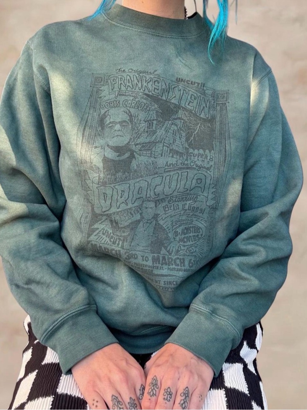 Crewneck Graphic Sweater in Teal - Picture 3 of 4